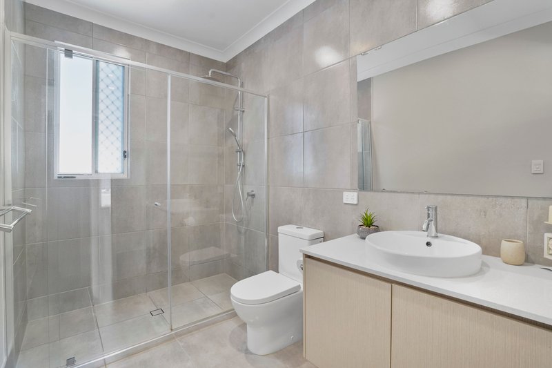Photo - 41 Jim Davidson Boulevard, Belivah QLD 4207 - Image 8