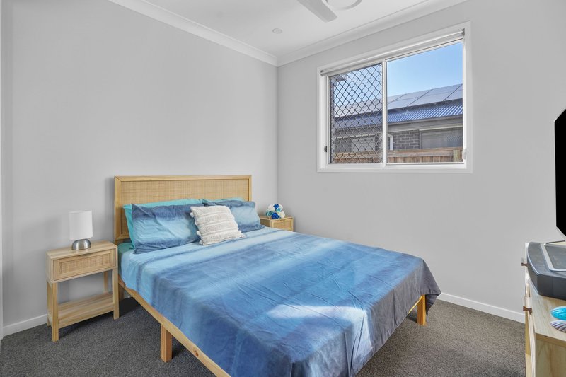 Photo - 41 Jim Davidson Boulevard, Belivah QLD 4207 - Image 9