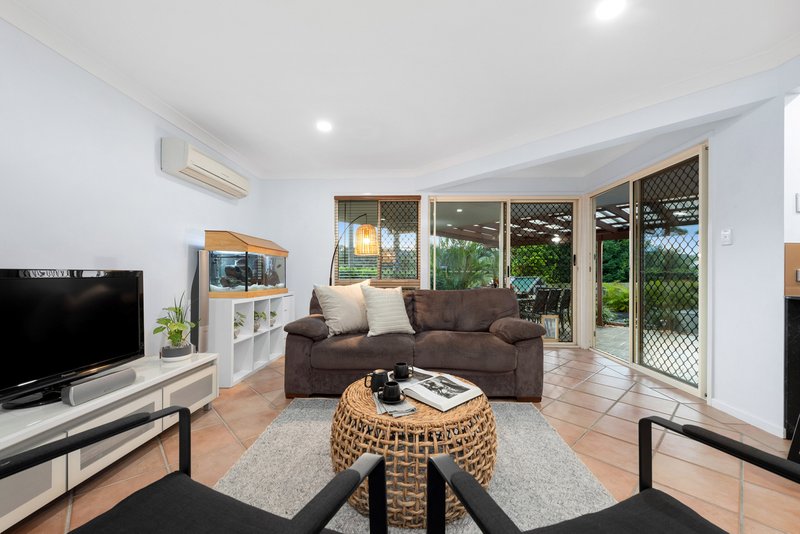 Photo - 41 Julatten Place, Upper Kedron QLD 4055 - Image 4