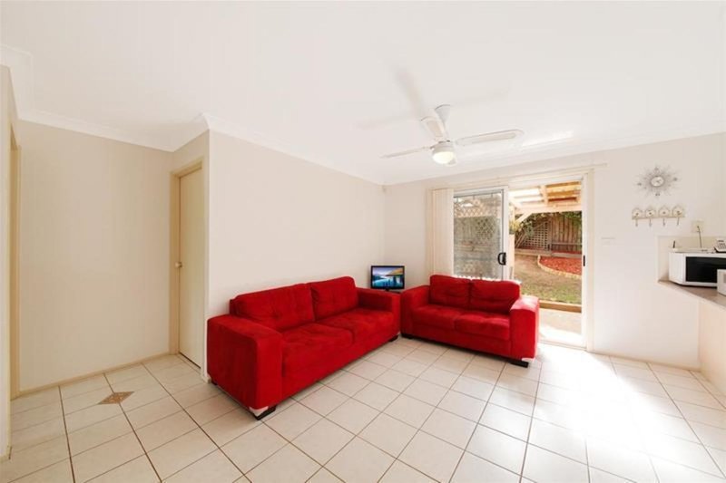 Photo - 41 Kalbarri Crescent, Bow Bowing NSW 2566 - Image 7