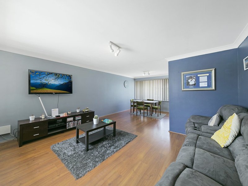 Photo - 41 Kathleen White Crescent, Killarney Vale NSW 2261 - Image 4