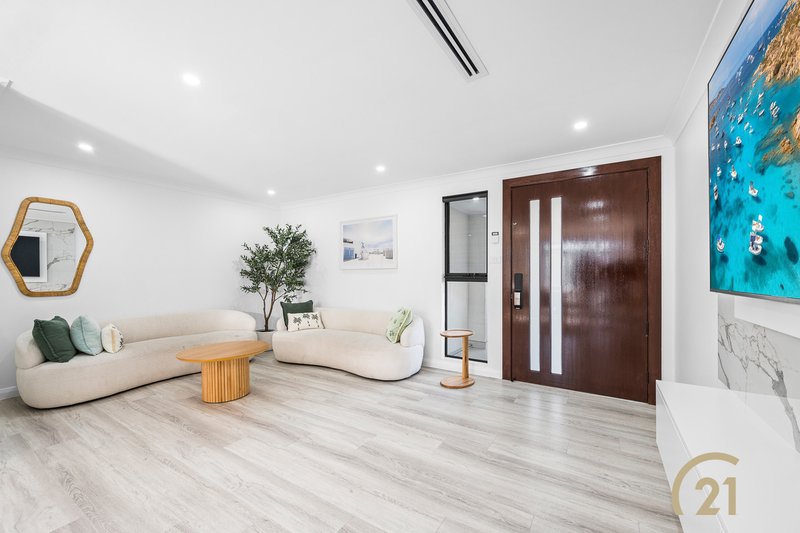 Photo - 41 Kembla Street, Wakeley NSW 2176 - Image 3