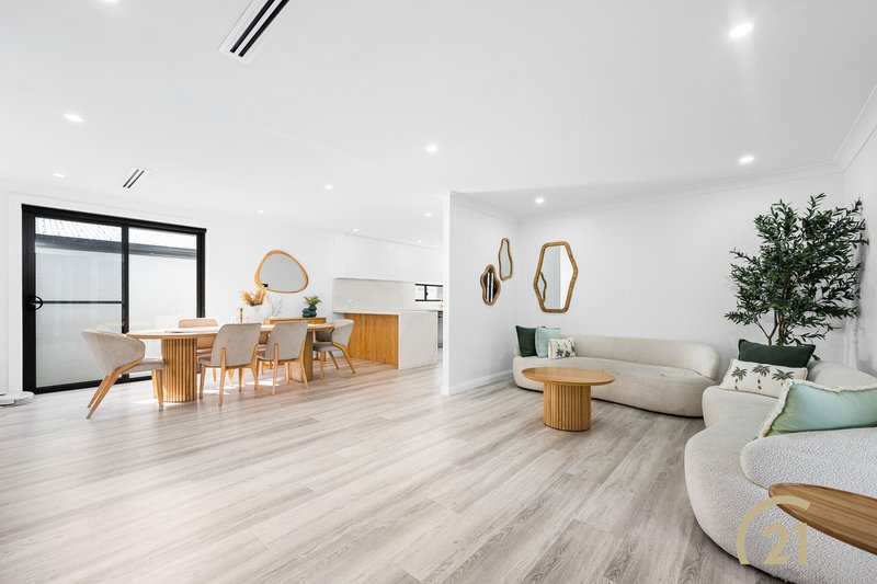 Photo - 41 Kembla Street, Wakeley NSW 2176 - Image 7