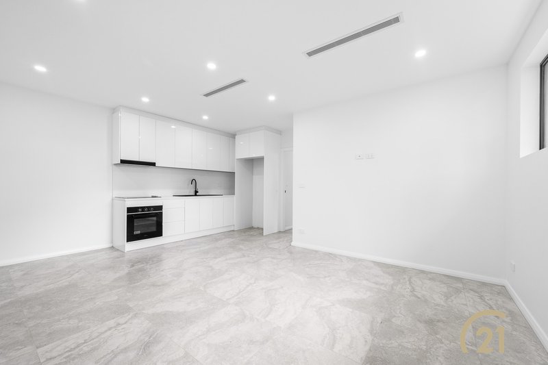 Photo - 41 Kembla Street, Wakeley NSW 2176 - Image 15