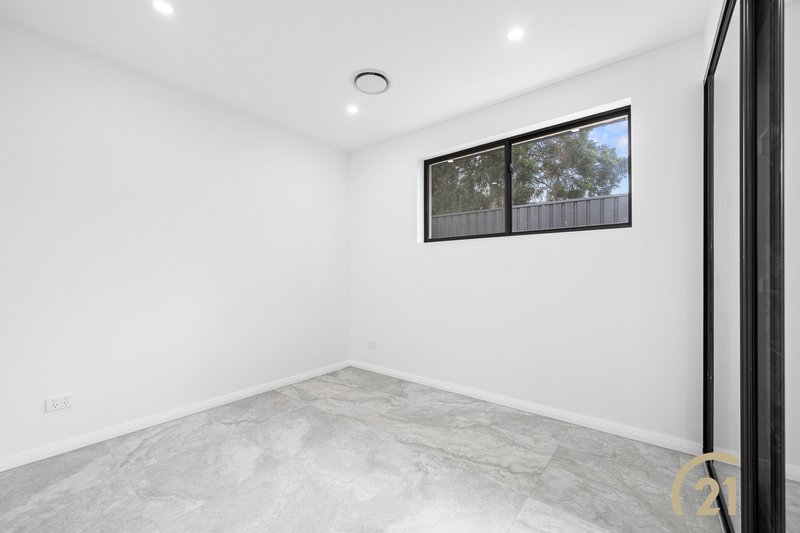 Photo - 41 Kembla Street, Wakeley NSW 2176 - Image 16