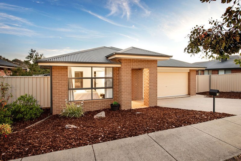 Photo - 41 Kenneth Watson Drive, Bandiana VIC 3691 - Image 2