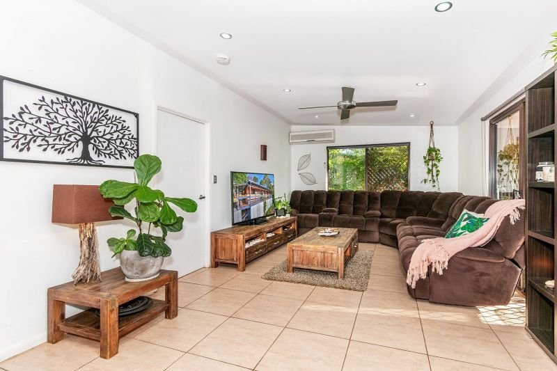 Photo - 41 Lakeview Parade, Tweed Heads South NSW 2486 - Image 3