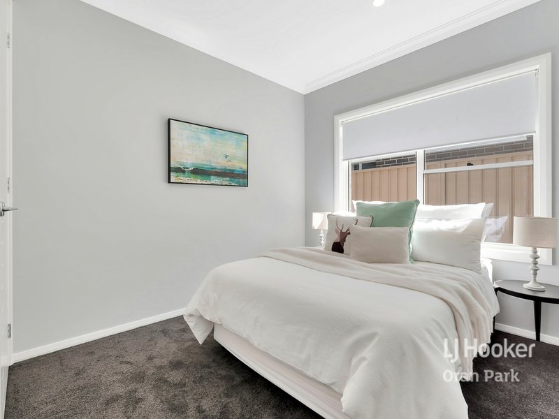 Photo - 41 Lawler Drive, Oran Park NSW 2570 - Image 8