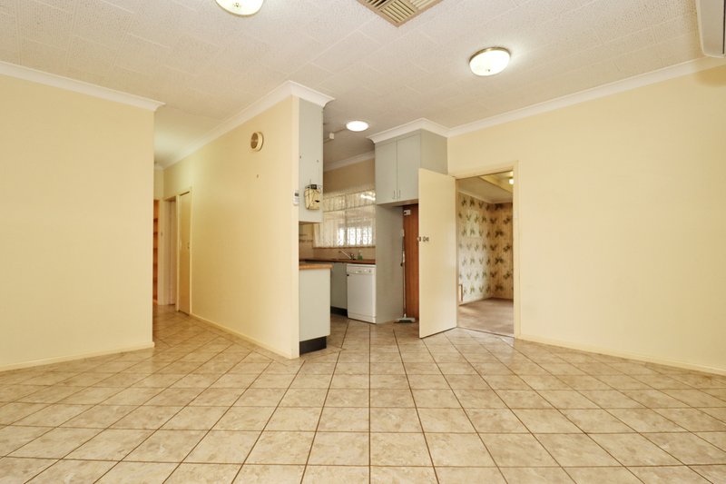 Photo - 41 Lee Street, Cowra NSW 2794 - Image 5