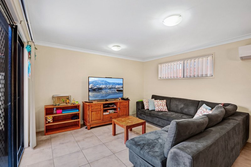 Photo - 41 Leichhardt Avenue, Rothwell QLD 4022 - Image 2