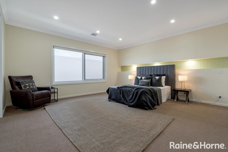 Photo - 41 Light Horse Circuit, Sunbury VIC 3429 - Image 20