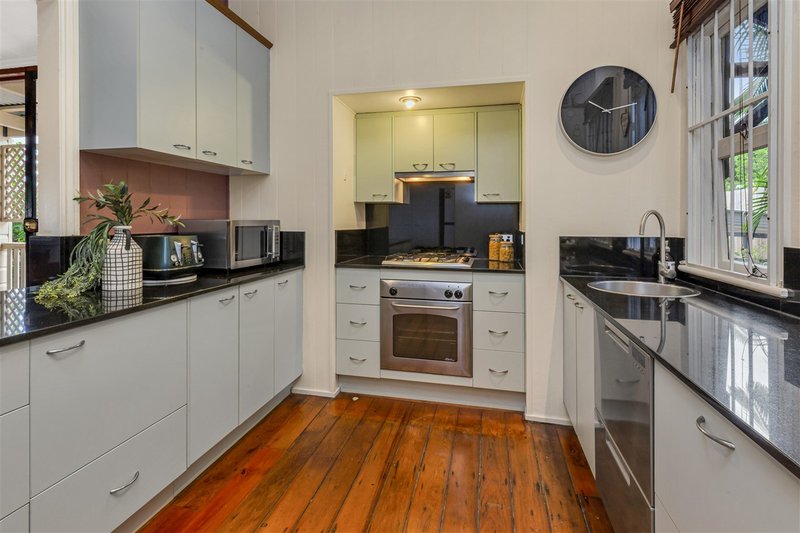 Photo - 41 Lockhart Street, Woolloongabba QLD 4102 - Image 9