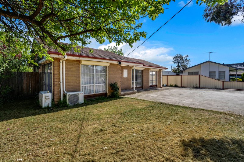 Photo - 41 Longford Crescent, Coolaroo VIC 3048 - Image 2