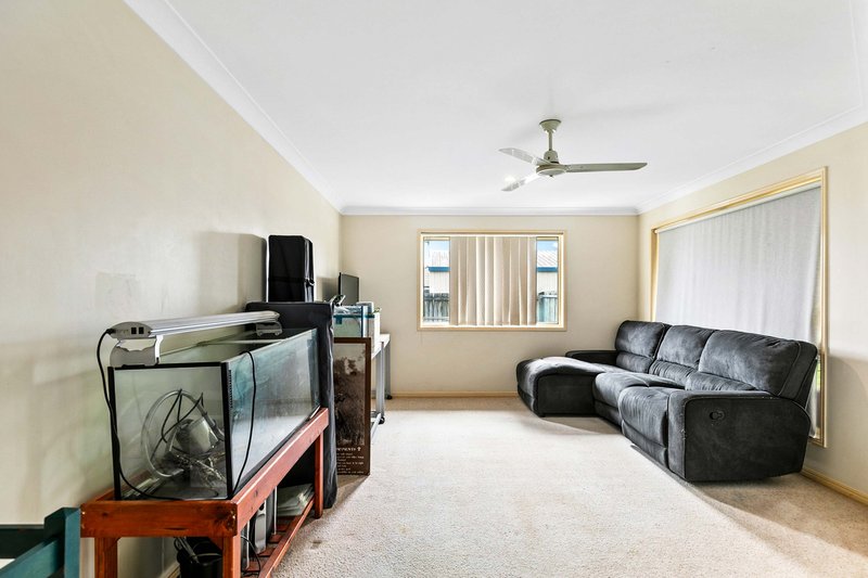 Photo - 41 Mackay Drive, Kawungan QLD 4655 - Image 9