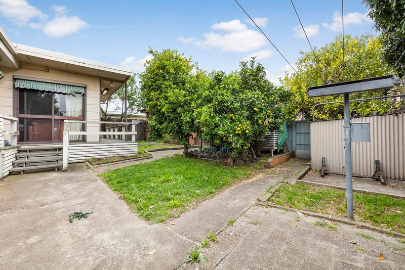 Photo - 41 Mahoneys Road, Reservoir VIC 3073 - Image 13