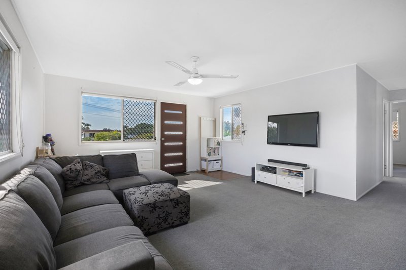 Photo - 41 Maple Drive, Andergrove QLD 4740 - Image 3