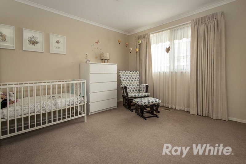 Photo - 4/1 Maxine Court, Mount Waverley VIC 3149 - Image 9