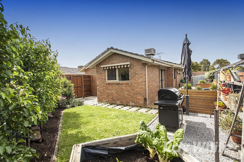 Photo - 4/1 Maxine Court, Mount Waverley VIC 3149 - Image 11