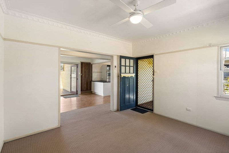 Photo - 41 Meemar Street, Chermside QLD 4032 - Image 3