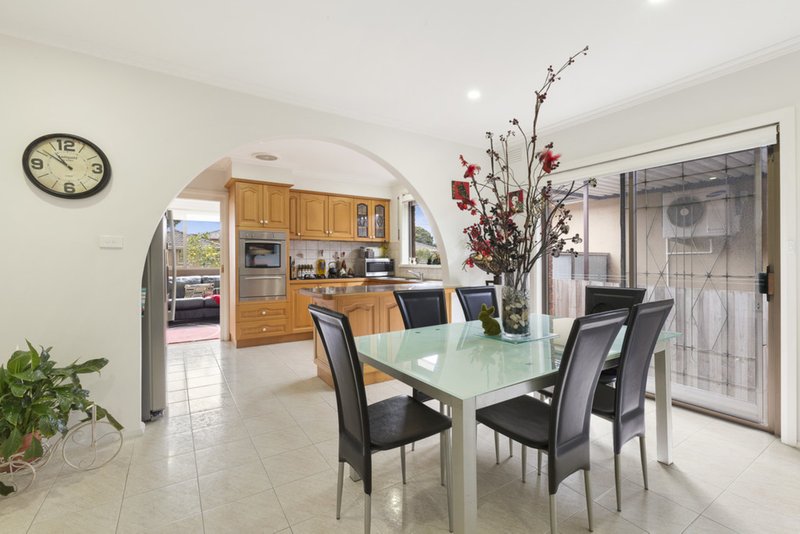 Photo - 41 Meppel Drive, Clayton South VIC 3169 - Image 3