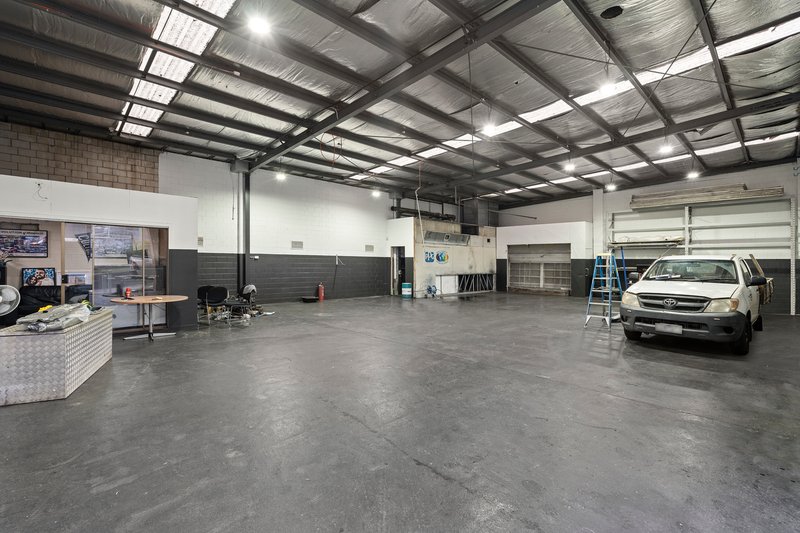 Photo - 41 Molan Street, Ringwood VIC 3134 - Image 2