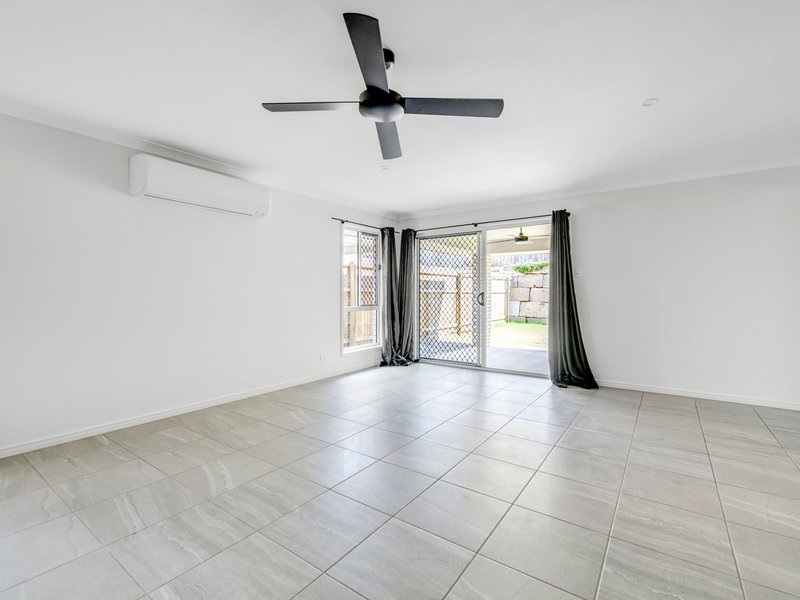 Photo - 41 Mortimer Drive, Flagstone QLD 4280 - Image 11