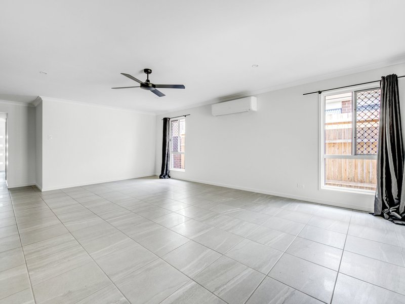 Photo - 41 Mortimer Drive, Flagstone QLD 4280 - Image 12