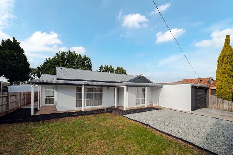 Photo - 41 Northleigh Avenue, Craigieburn VIC 3064 - Image 4