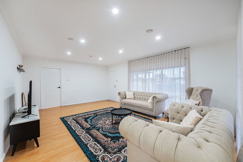 Photo - 41 Northleigh Avenue, Craigieburn VIC 3064 - Image 7