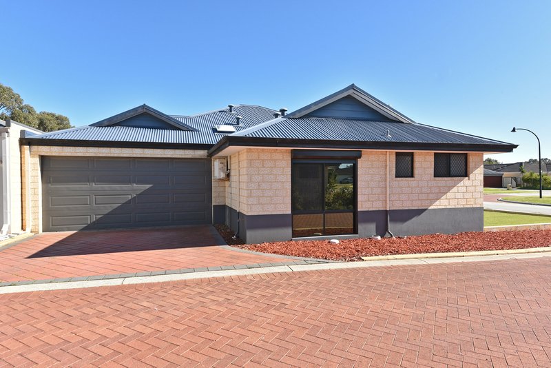 Photo - 41 Oakpark Green, Clarkson WA 6030 - Image 3