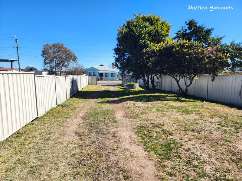 Photo - 41 O'Donnell Street, Emmaville NSW 2371 - Image 9