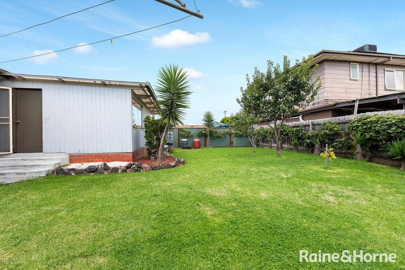 Photo - 41 Oleander Drive, St Albans VIC 3021 - Image 11