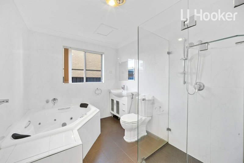 Photo - 41 Oliveri Cres , Green Valley NSW 2168 - Image 7