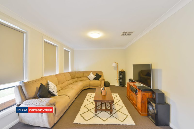 Photo - 41 Orley Drive, Tamworth NSW 2340 - Image 3