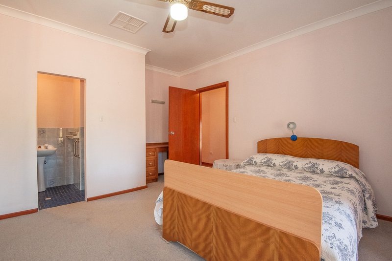 Photo - 41 Parfitt Street, Whyalla Jenkins SA 5609 - Image 5