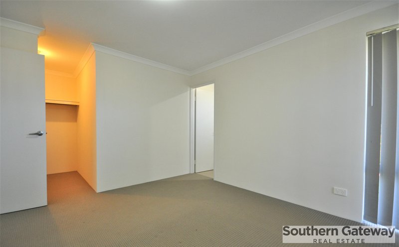 Photo - 41 Pedder Way, Parmelia WA 6167 - Image 9