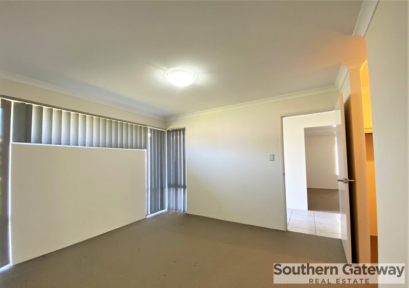 Photo - 41 Pedder Way, Parmelia WA 6167 - Image 11