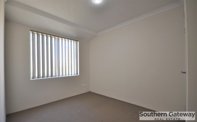 Photo - 41 Pedder Way, Parmelia WA 6167 - Image 16