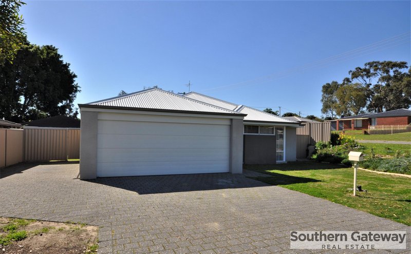 Photo - 41 Pedder Way, Parmelia WA 6167 - Image 26