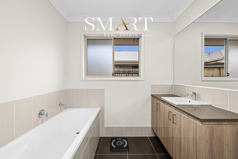 Photo - 41 Percy Earl Crescent, Pimpama QLD 4209 - Image 17