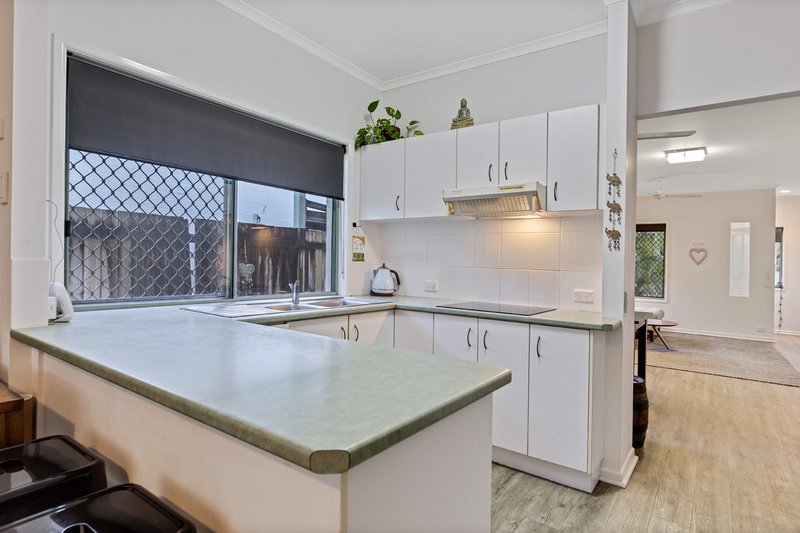 Photo - 4/1 Poinsettia Court, Mooloolaba QLD 4557 - Image 5