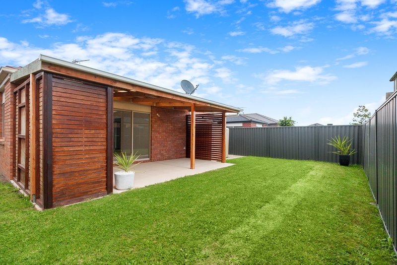 Photo - 41 Pomegranate Way, Pakenham VIC 3810 - Image 12