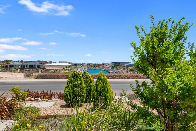 Photo - 41 Pommern Way, Wallaroo SA 5556 - Image 13