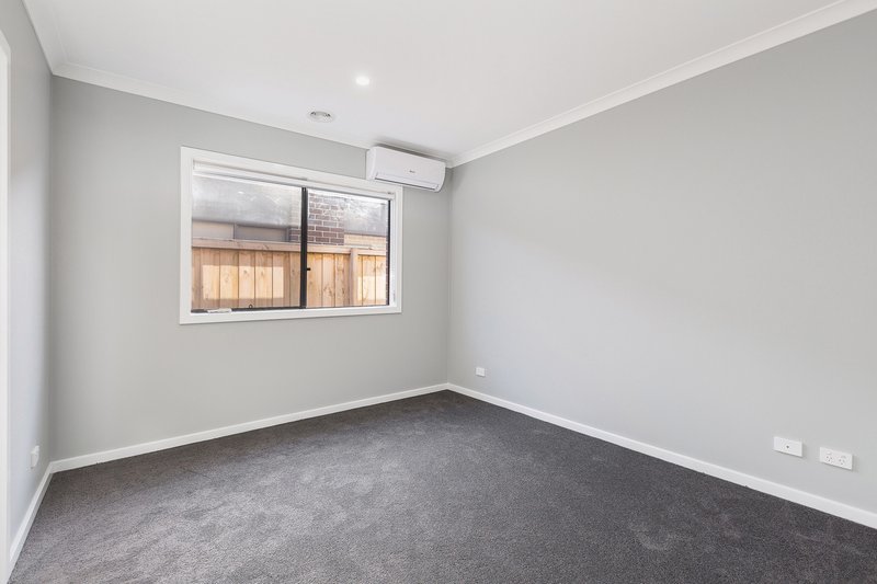 Photo - 41 Pottery Avenue, Point Cook VIC 3030 - Image 5