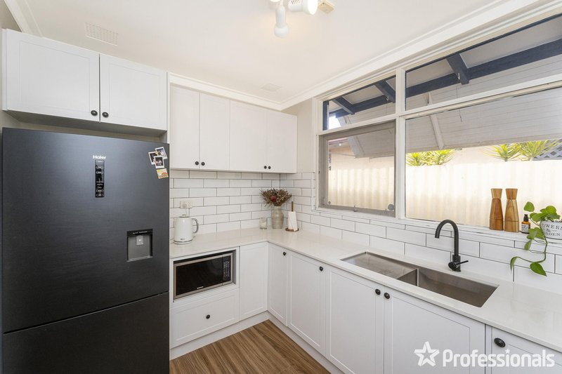 Photo - 4/1 Quamby Place, Rockingham WA 6168 - Image 5