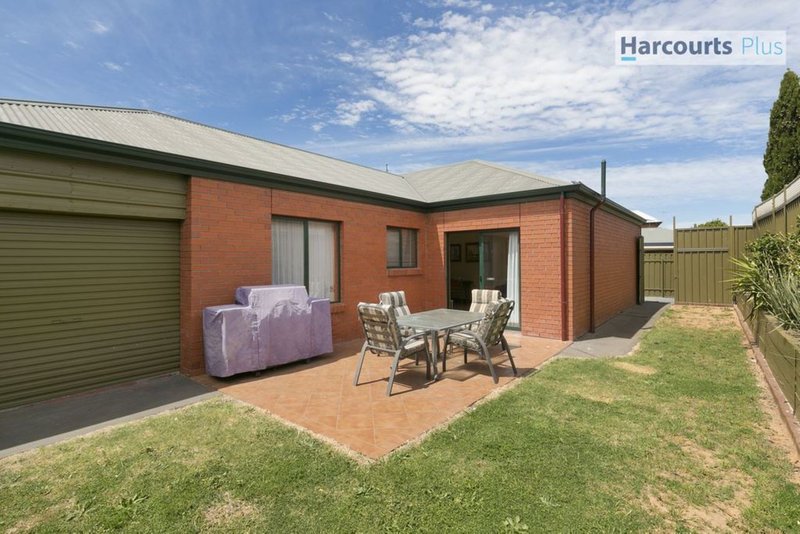 Photo - 41 Quinvale Road, Hallett Cove SA 5158 - Image 15