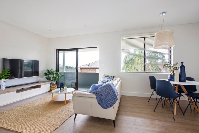 Photo - 4/1 Regent Street, Dee Why NSW 2099 - Image 2