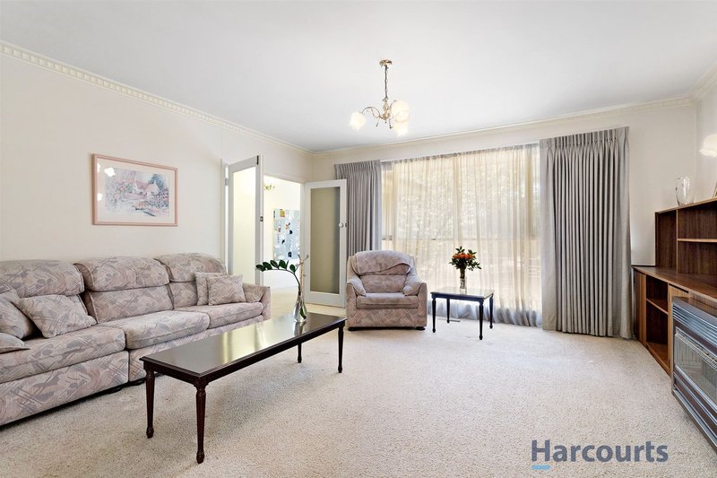 Photo - 41 Rosalind Crescent, Blackburn VIC 3130 - Image 3