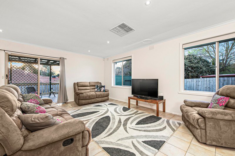 Photo - 41 Roselyn Crescent, Boronia VIC 3155 - Image 3