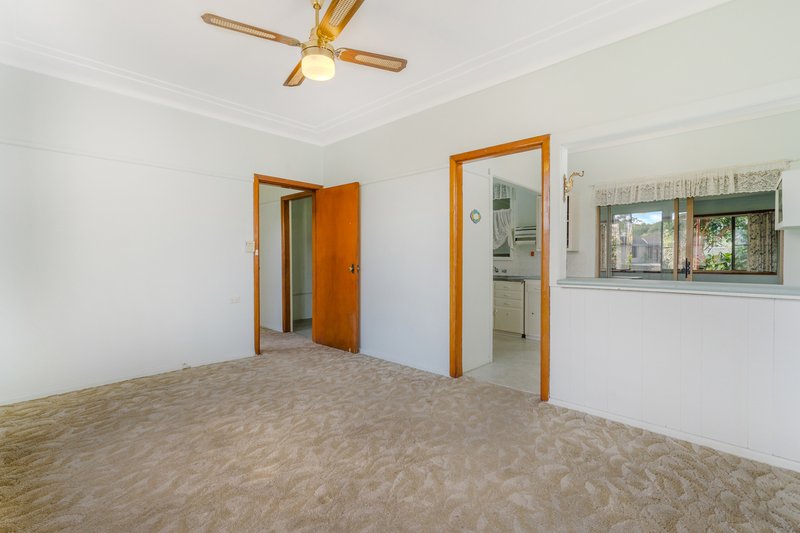 Photo - 41 Russell Street, Mount Pritchard NSW 2170 - Image 4